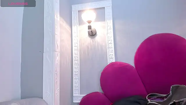 Bonniie 22 online show from April 16, 8:08 pm