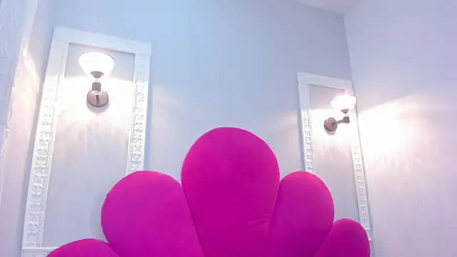 Bonniie 22 online show from October 25, 2:03 pm