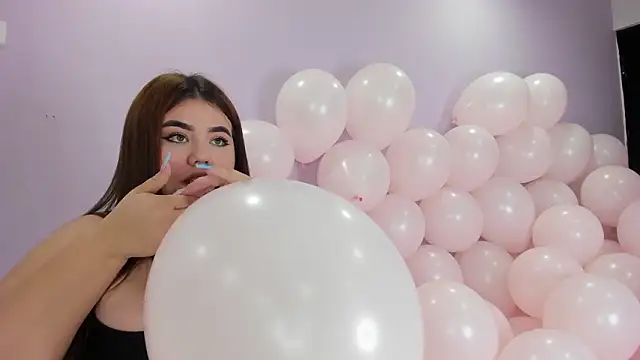 MadissonLee   online show from March 13, 10:33 pm