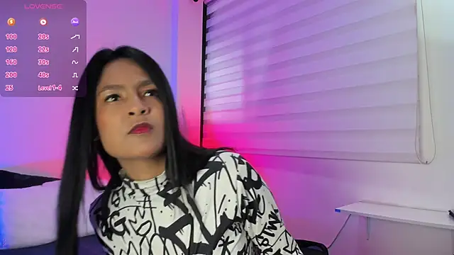 Fernanda liie  online show from April 21, 12:23 pm