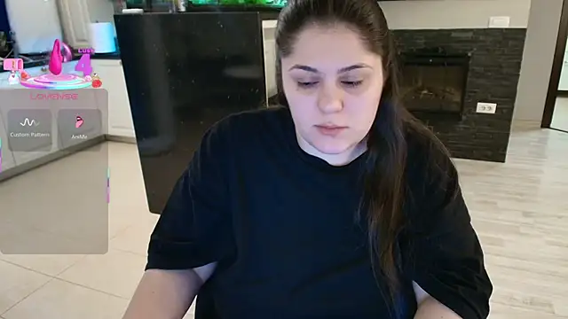 Layla- online show from February 16, 10:59 am