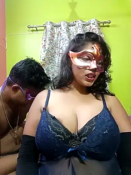 Snapshot of Exotic_couple_38 chatting on September 18, 7:23 pm Exotic couple 38 online show from September 18, 7:23 pm