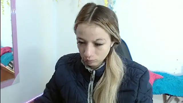 hannah 026 online show from November 6, 10:32 am