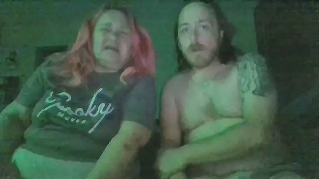 Snapshot of SpnzTnT chatting on September 20, 3:38 am SpnzTnT online show from September 20, 3:38 am