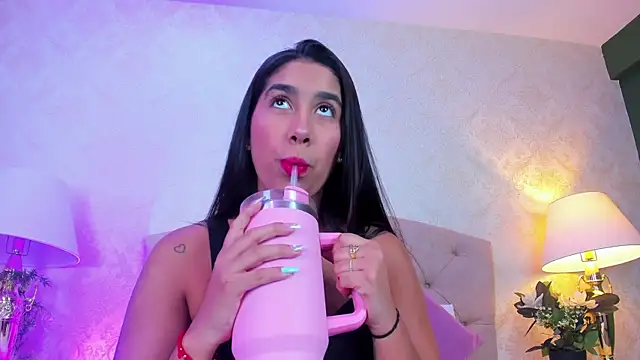 Mia Montess online show from April 11, 2:54 pm