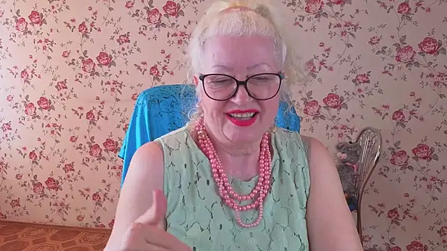 Maya Mayflower online show from April 10, 6:30 am