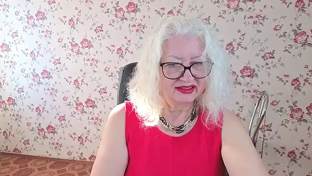 Snapshot of Maya_Mayflower chatting on September 30, 5:13 am Maya Mayflower online show from September 30, 5:13 am