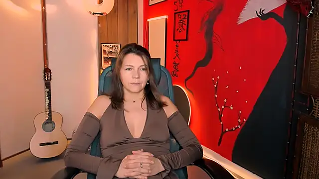 Snapshot of NicoleHitman chatting on October 23, 9:26 am NicoleHitman online show from October 23, 9:26 am