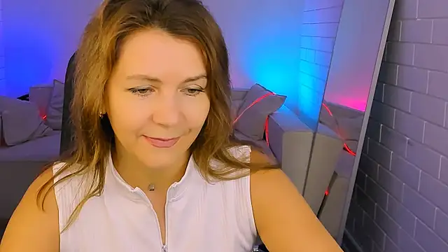 NicoleHitman online show from November 12, 9:18 am