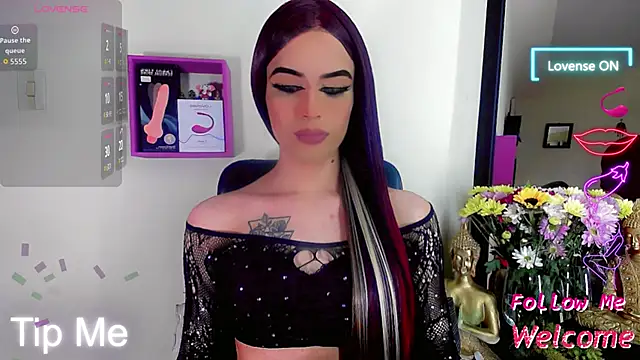 IvanaColizon BigCock online show from December 2, 12:01 am