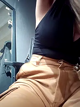 Isabella Varella online show from September 17, 1:42 pm