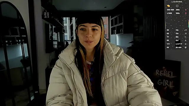 Saraa Desiree online show from March 24, 2:33 pm