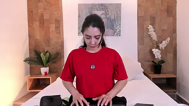 isabella winkler online show from May 27, 10:45 am