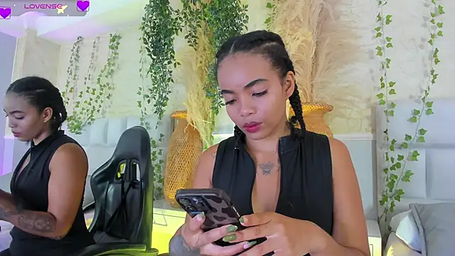 SarahLynn7 online show from June 13, 7:00 pm