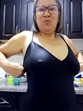 victoria wayne online show from January 17, 10:23 am