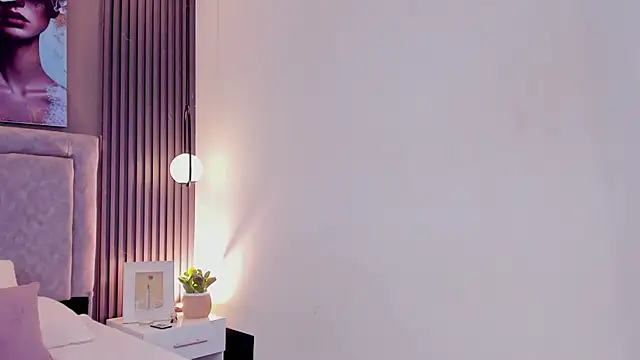 GiannaColling1 online show from September 22, 9:35 pm