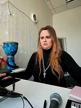 Juicy PeachLux online show from March 22, 8:20 am