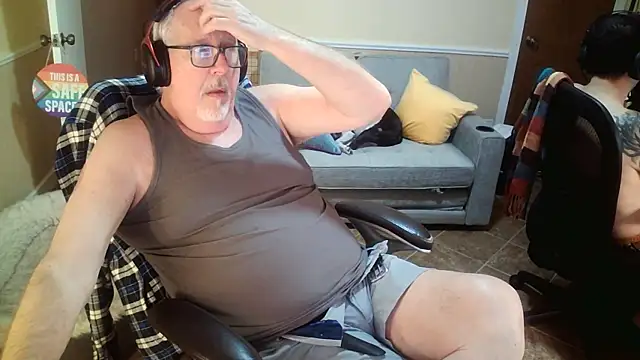 superbearboss online show from December 22, 4:26 am