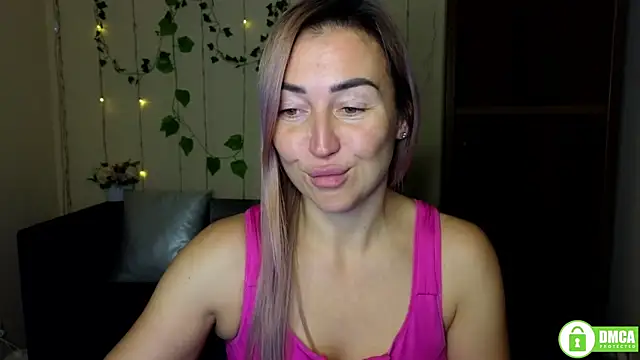 Kiss julli88I online show from November 17, 6:30 pm