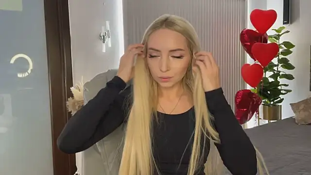 OhMyEmma online show from March 4, 1:23 am