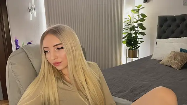 OhMyEmma online show from November 21, 2:13 am