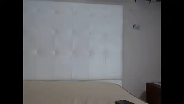 willow smitt online show from October 2, 12:21 pm