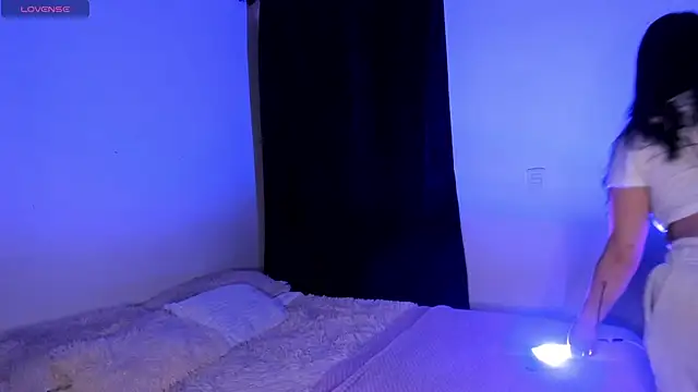 adara evanss online show from March 4, 12:17 am