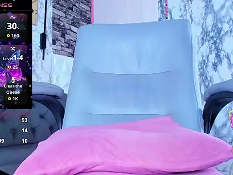 Dayana 20cm online show from July 4, 8:10 am
