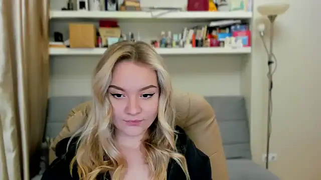 Kara Smith  online show from October 23, 10:49 pm