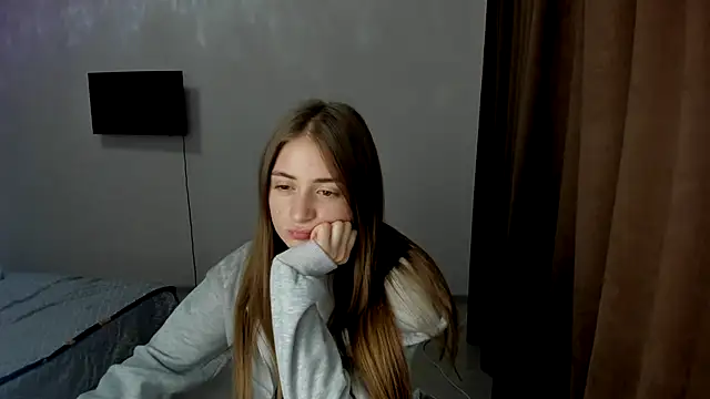 LilyHaart online show from October 12, 4:31 pm