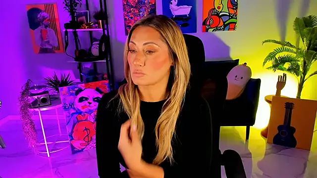 SarahAlluring online show from October 26, 12:33 pm