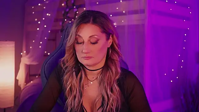 SarahAlluring online show from January 19, 12:56 pm