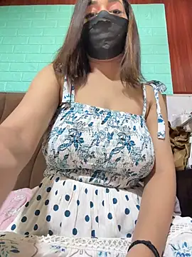 Snapshot of lustyindiancouple chatting on October 4, 3:38 pm lustyindiancouple online show from October 4, 3:38 pm