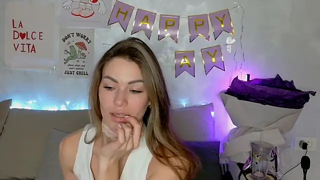 SweetDarling7 online show from February 4, 4:43 pm