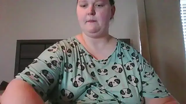 FantasyWifeBri online show from November 28, 6:22 pm