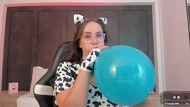 sophia martinezz  online show from November 12, 10:30 pm