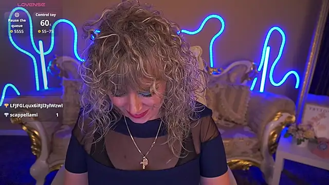 CandyLadyyy online show from October 24, 11:01 pm