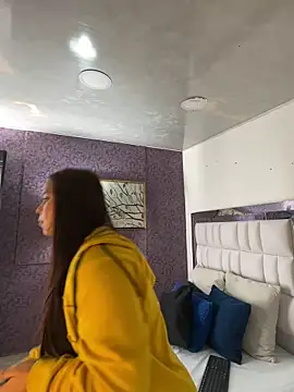 LunaCandy  online show from February 4, 2:42 pm