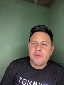 Milanyvero  online show from February 15, 5:10 am