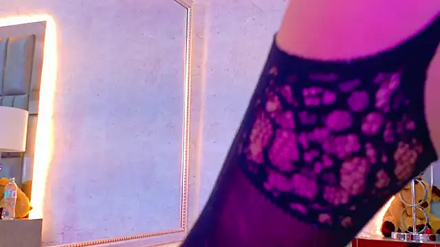 CamilaJohnston online show from December 17, 9:41 pm