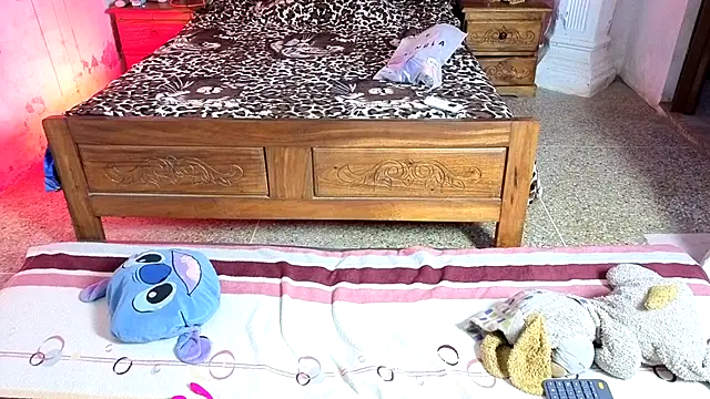 im mariham  online show from November 5, 7:08 pm