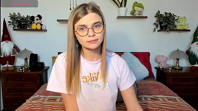 HaleyReedme online show from January 7, 10:40 am