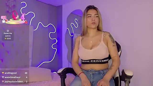 natasha  black online show from November 9, 7:32 pm