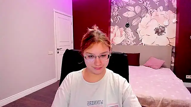 AngelinaLow online show from February 23, 12:37 pm