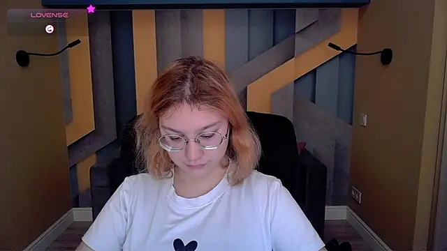 AngelinaLow online show from January 12, 12:32 pm