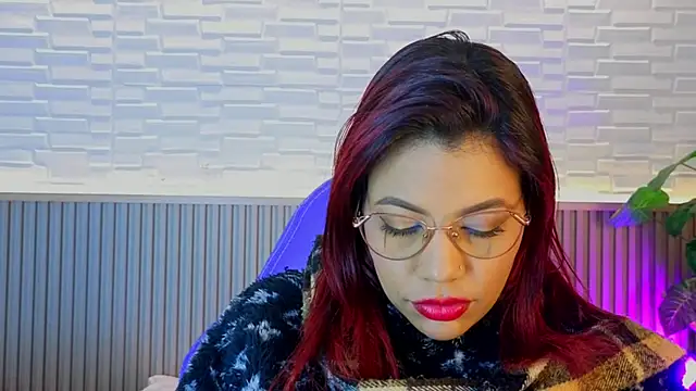 TiffanyWalk online show from October 10, 12:10 pm