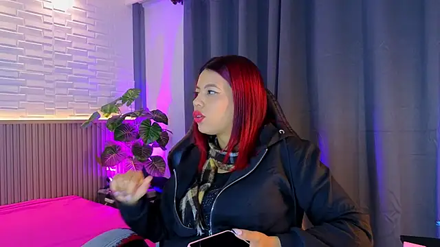 TiffanyWalk online show from September 16, 11:40 am