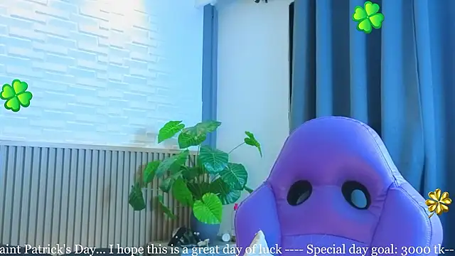 TiffanyWalk online show from March 18, 1:16 pm