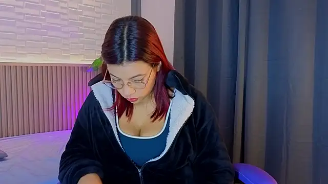 TiffanyWalk online show from October 16, 11:24 am