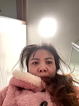 aa520uv online show from January 8, 1:09 am